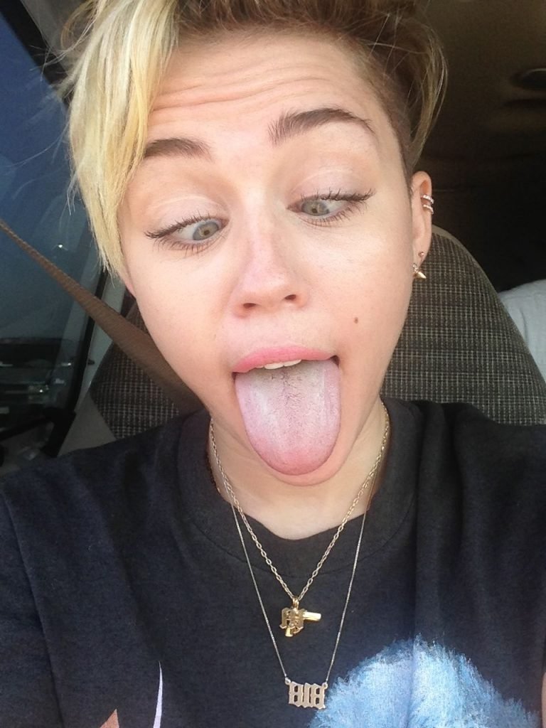 Miley Cyrus Leaked (31 Photos)