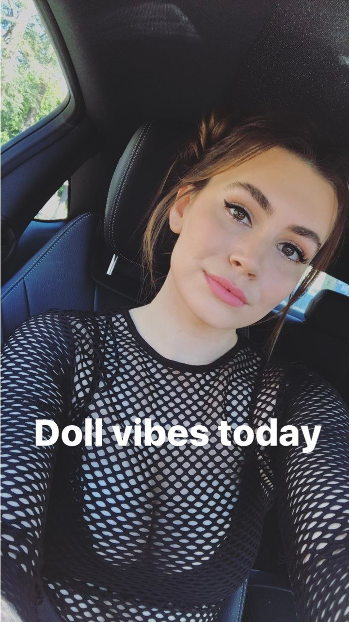 Sophie Simmons  nackt