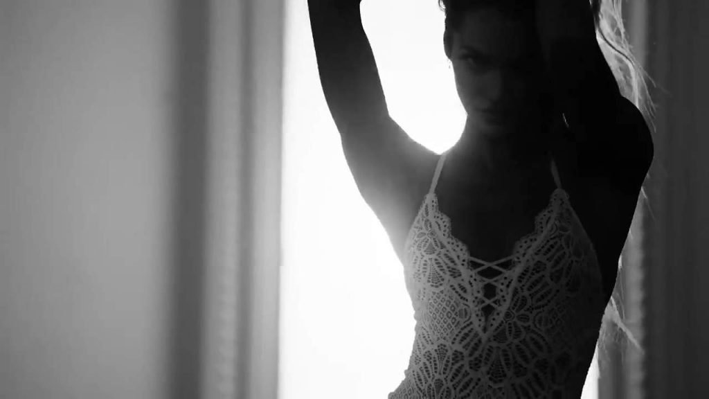Candice Swanepoel Sexy (36 Pics + Video)