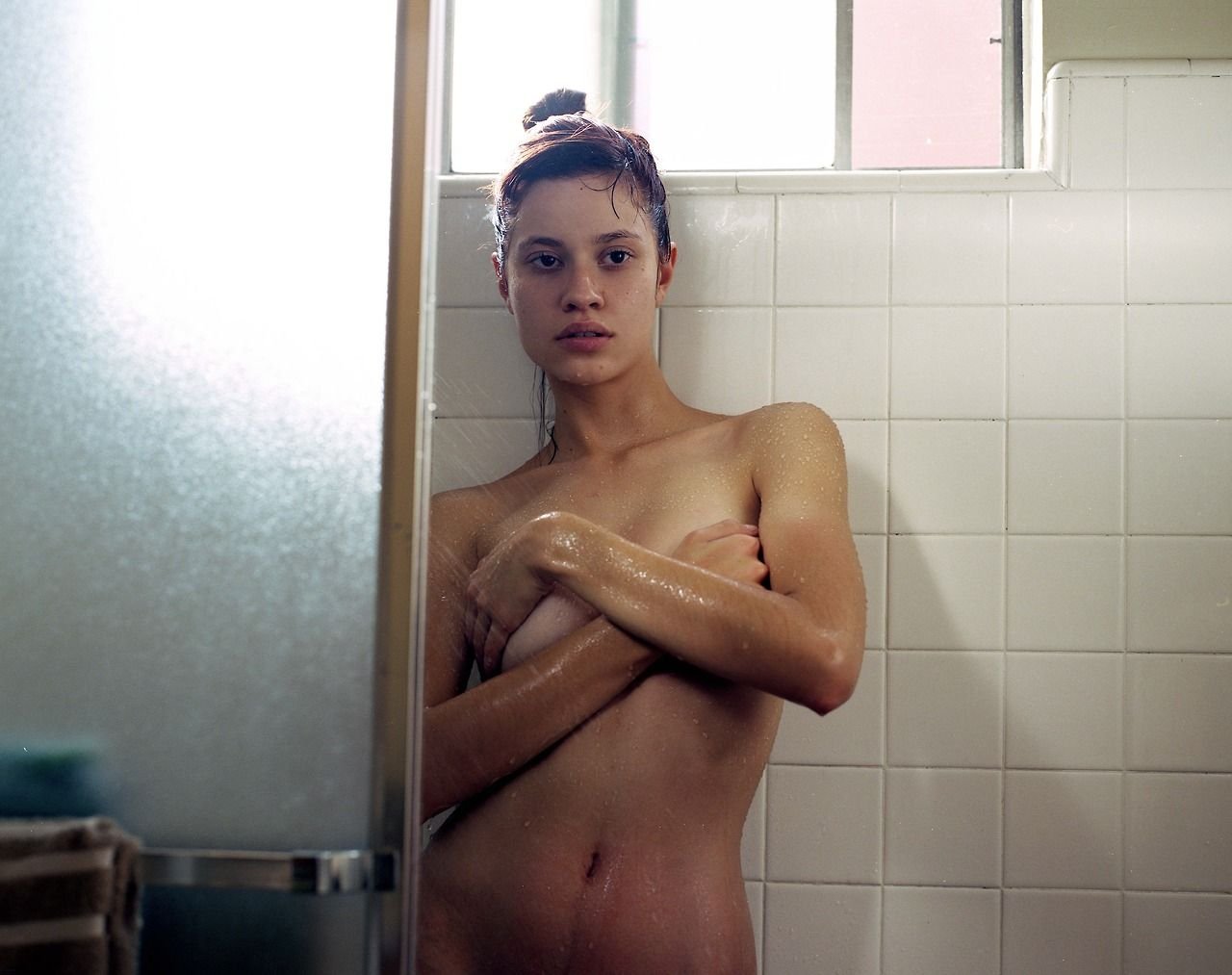 Instagram. →. Here are nude photos of Ella Weisskamp photographed by Aris J...