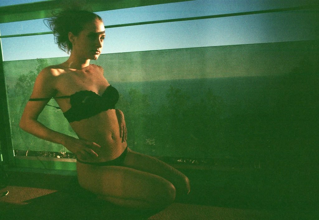 Olivia North Nude &amp; Sexy (21 Photos)