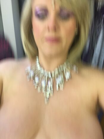 Sally Lindsay / sally_lindsay Nude Leaks Photo 6