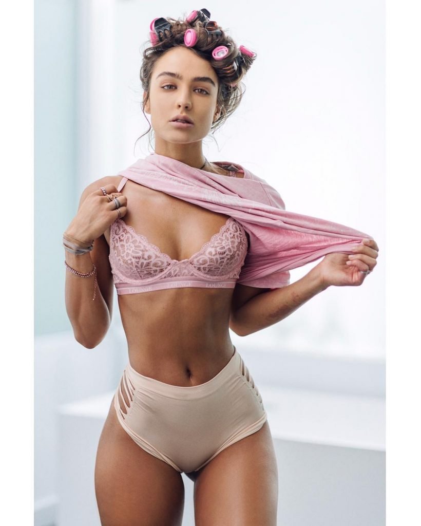 Sommer Ray Sexy (17 Photos + Video)