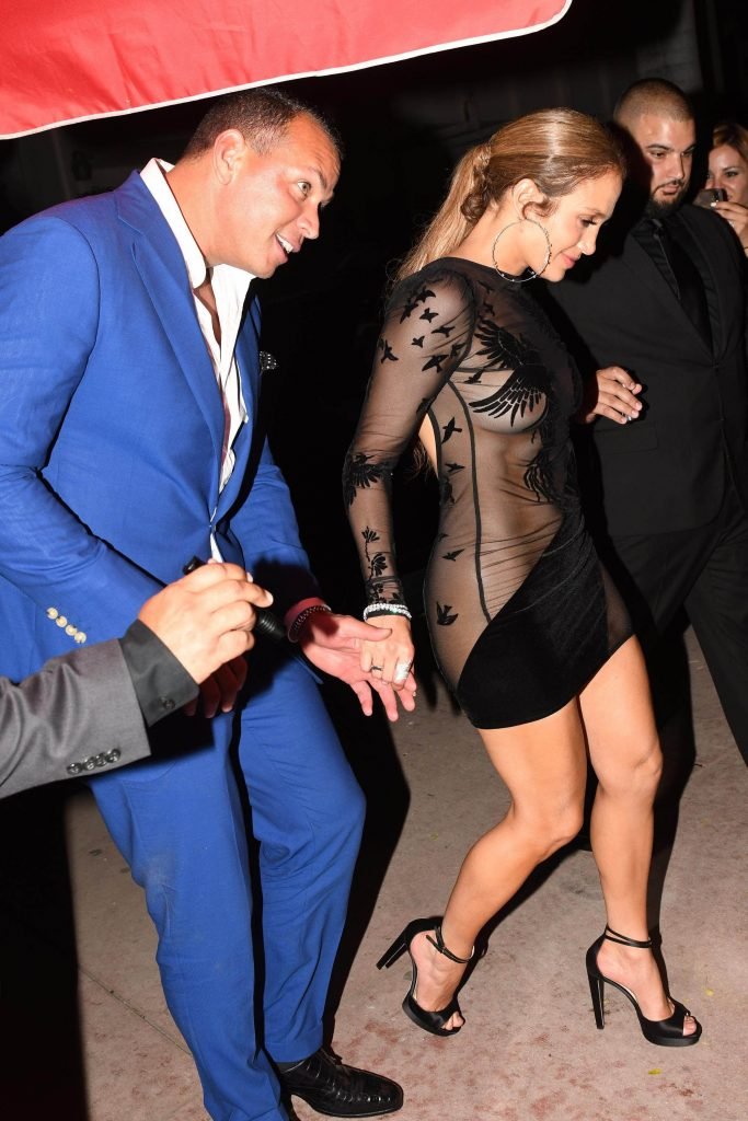 Jennifer Lopez See Through (45 Photos)