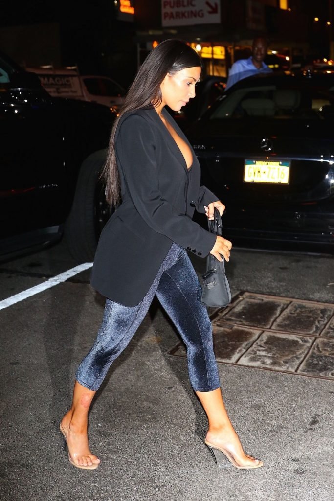 Kim Kardashian Sexy (80 Photos + Videos)