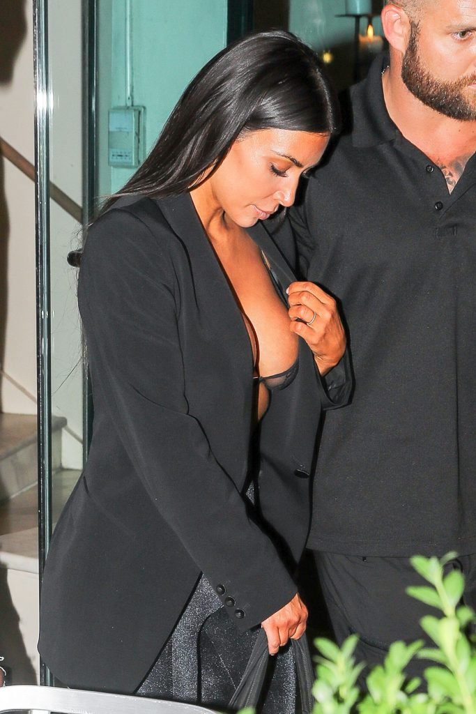 Kim Kardashian Sexy (80 Photos + Videos)