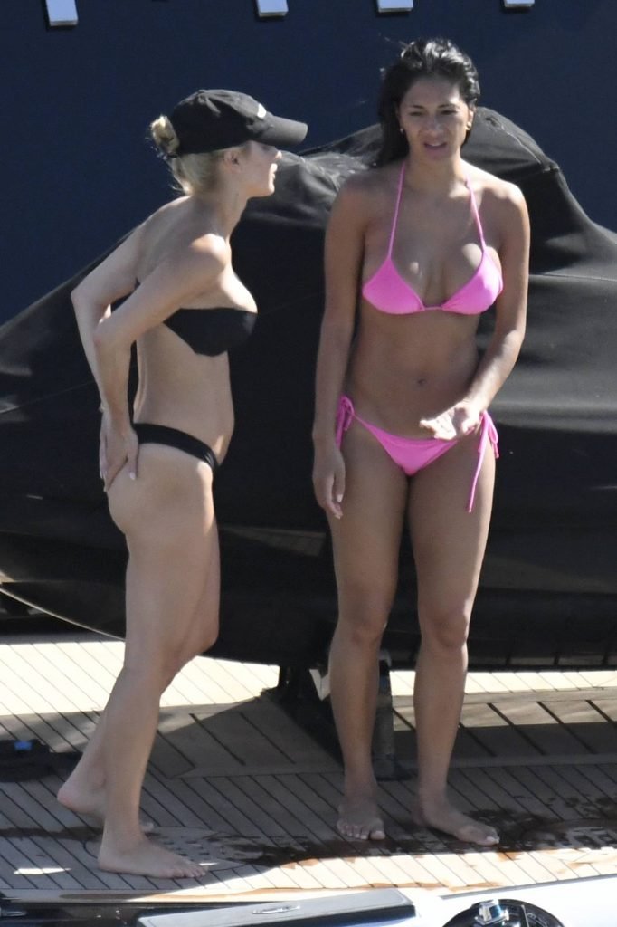 Nicole Scherzinger Sexy (104 Photos)