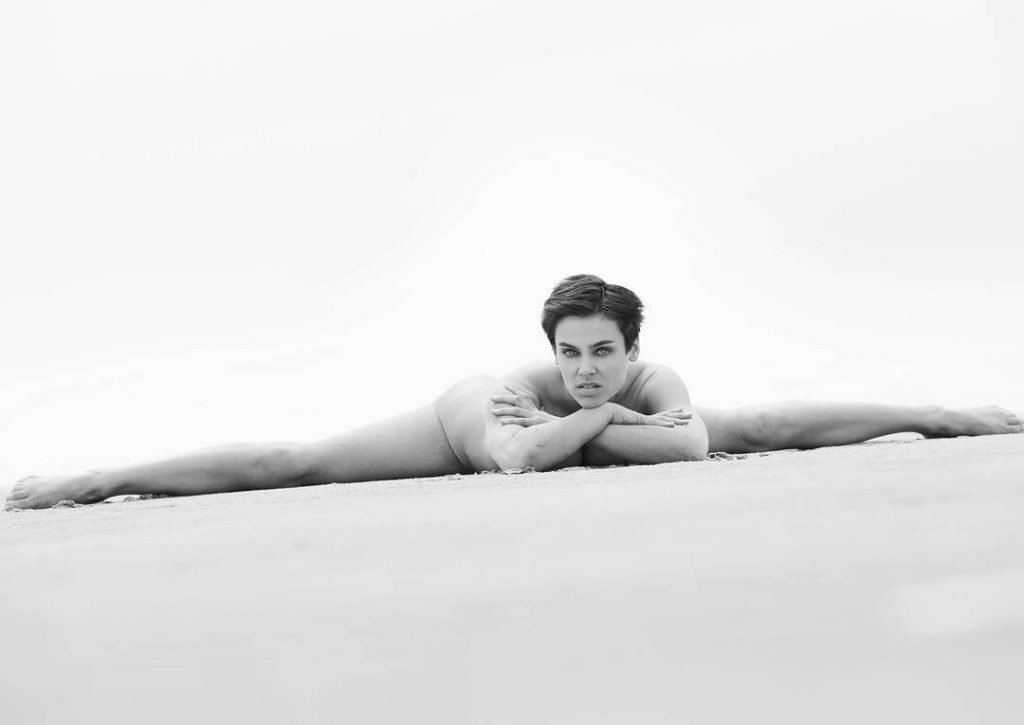 Nina Burri Nude &amp; Sexy (64 Photos)