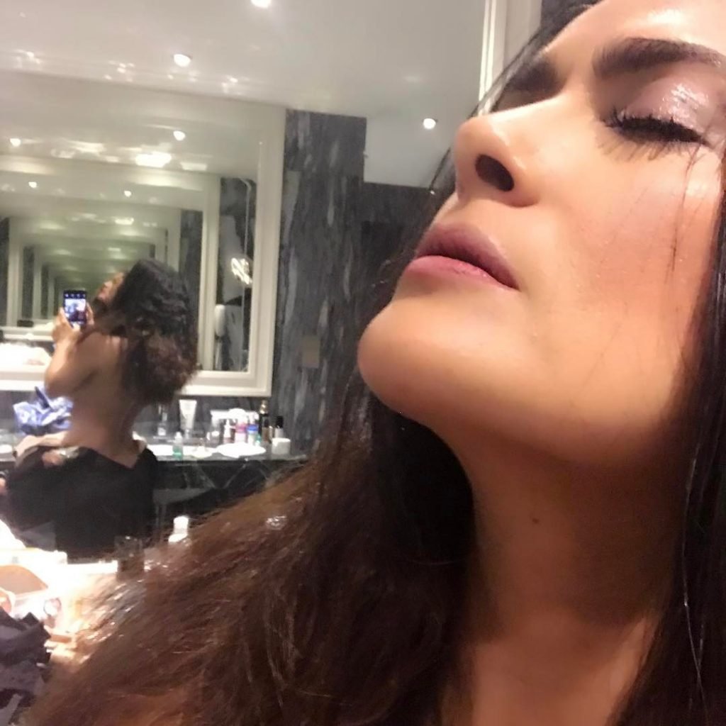 Sexy Salma Hayek Pinault Shows Her Tits