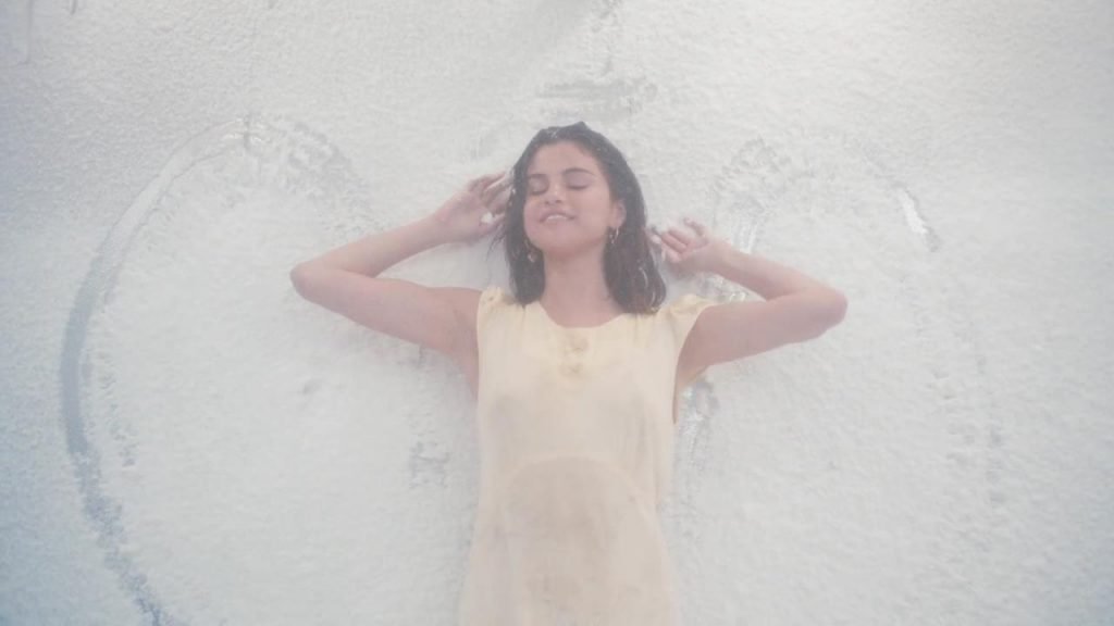 Selena Gomez Sexy (30 Pics + Video)