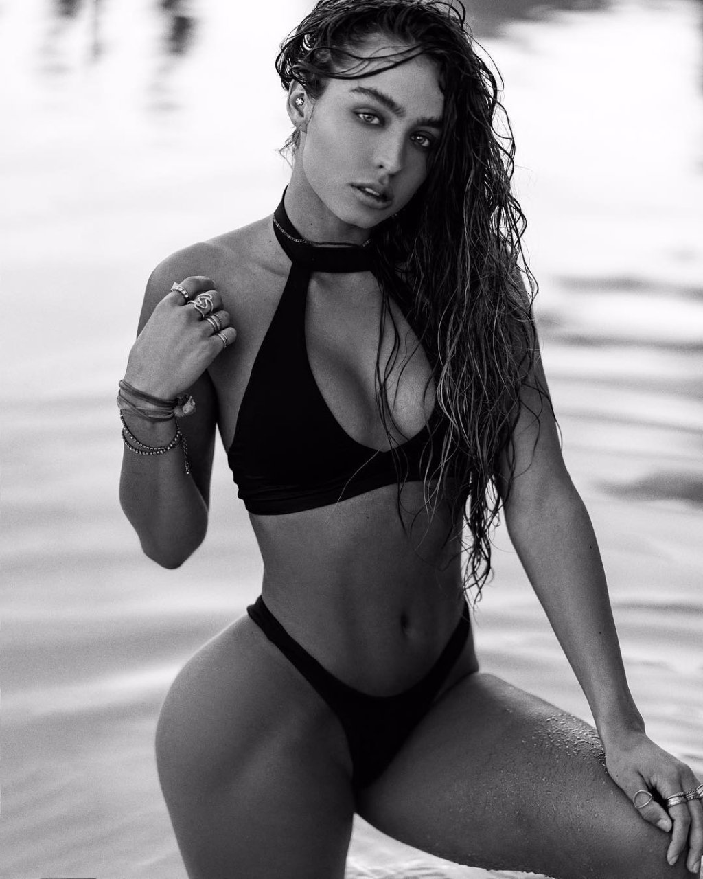 Sommer Ray Sexy (16 Photos + Video) .