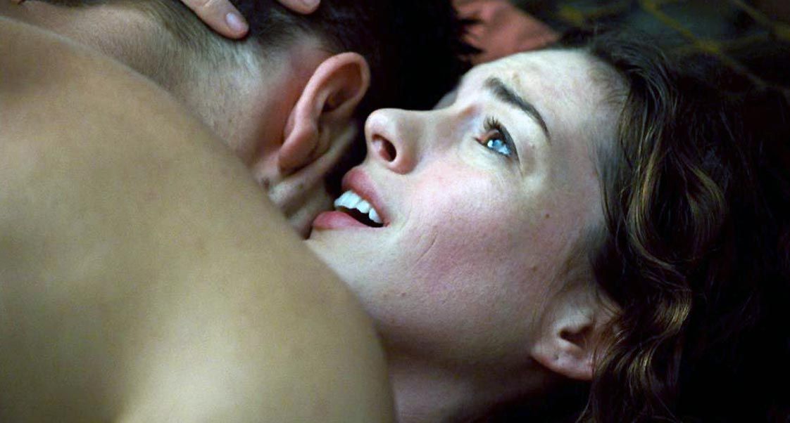 0427184836430_078_Anne-Hathaway-nude-sex-scene-ass-tits-pussy-topless-porn-20-thefappeningblog.com_.jpg