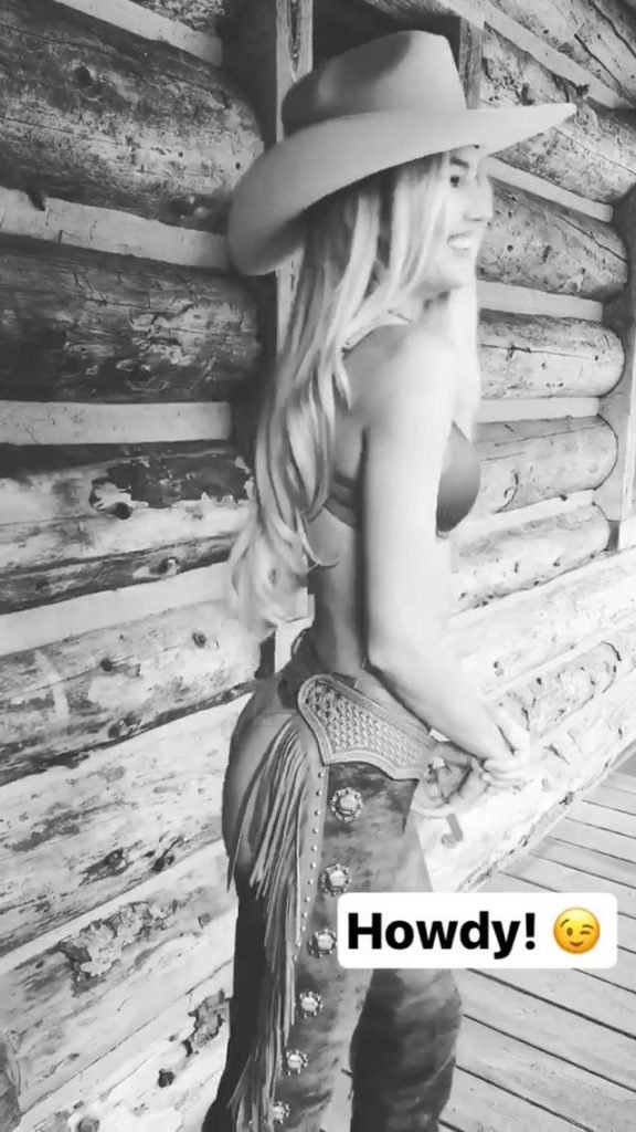 Candice Swanepoel Sexy (13 Photos + Gifs &amp; Videos)
