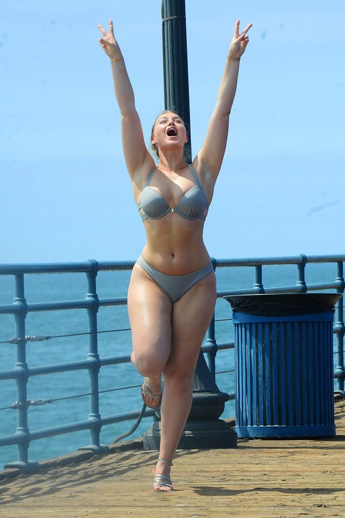 Iskra Lawrence Sexy (23 Photos)