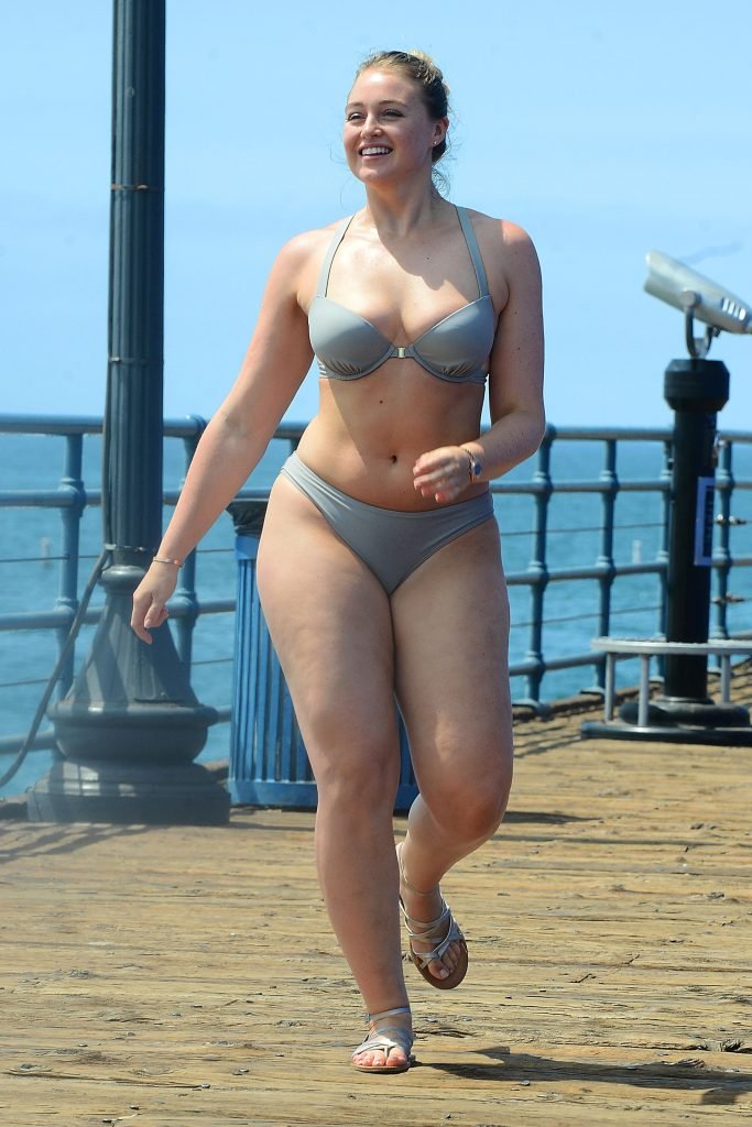 Iskra Lawrence Sexy (23 Photos)