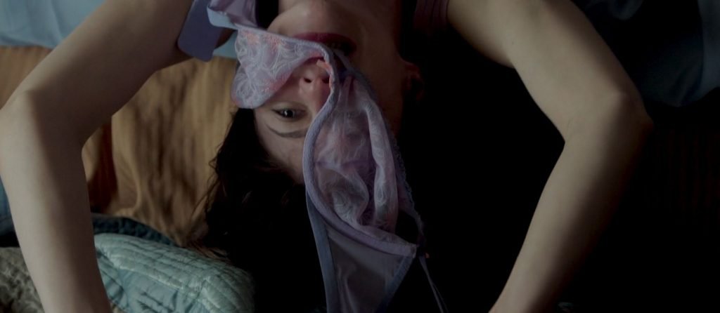 Alexandra Daddario &amp; Kate Upton Sexy – The Layover (2017) HD 1080p