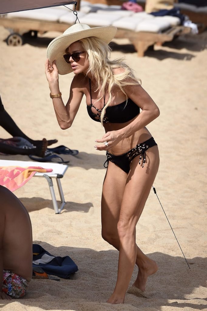 Victoria Silvstedt Sexy (57 Photos)