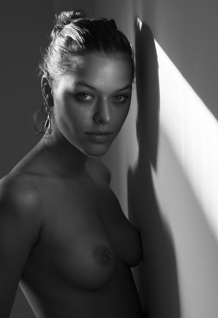 Marcela Vivan Nude (2 Photos)