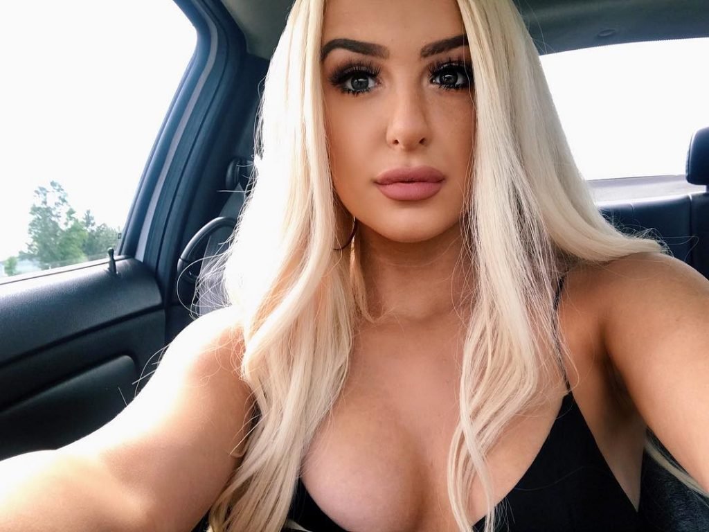 Here are hot photos of Tana Mongeau from Instagram (2017). 