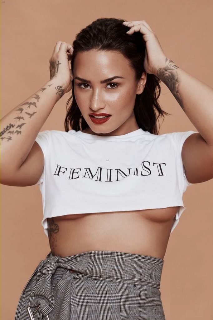 Demi Lovato Sexy (8 Photos)
