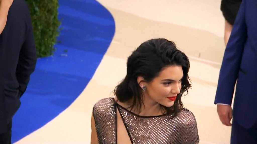 Kendall Jenner See Through (15 Pics + Gifs &amp; Video)