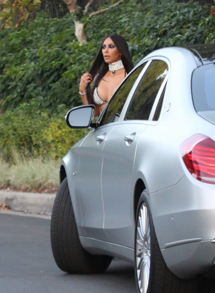 Kim Kardashian Sexy (21 Photos + Video)