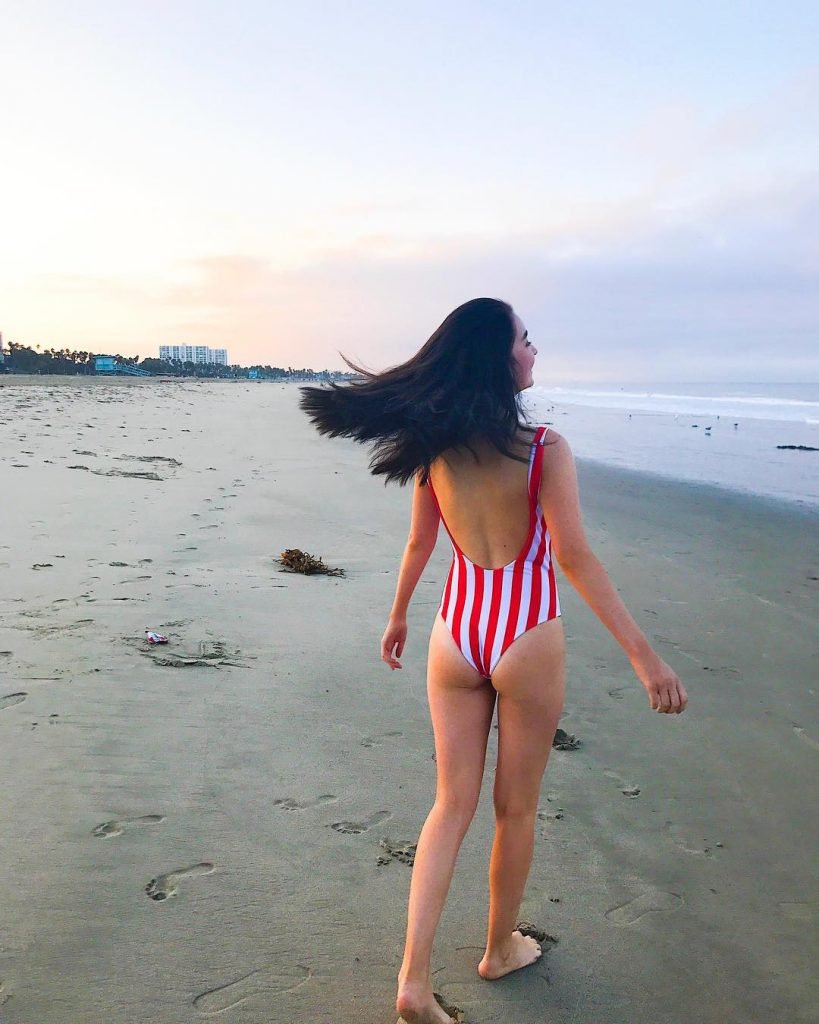 Lauren Esposito Sexy (6 Photos)