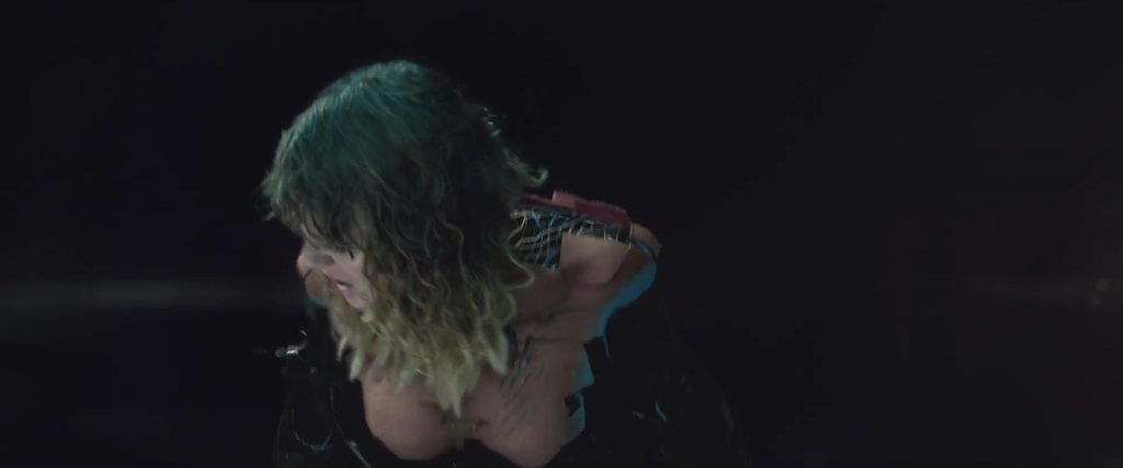 Taylor Swift Sexy (44 Pics + Gifs &amp; Video)