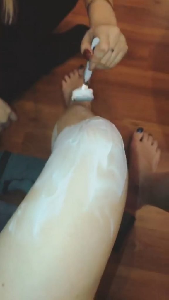 Bella Thorne’s Hairy Legs (14 Pics + Video)