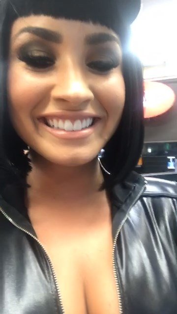 Demi Lovato Sexy (41 Pics + Gifs &amp; Video)