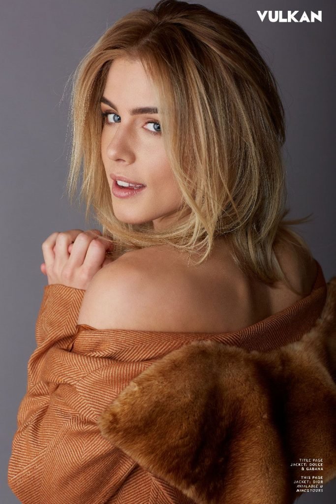 Rickards sexy pictures emily bett 26+ Emily