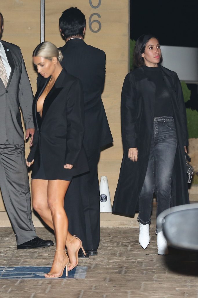 Kim Kardashian Braless (16 Photos + Video)