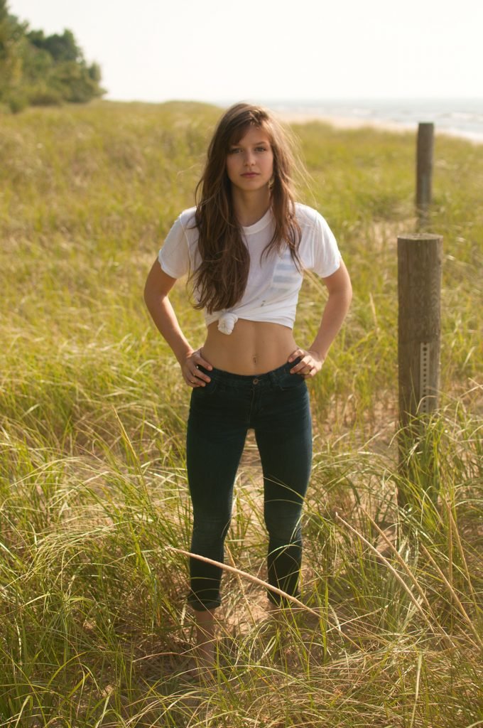 Melissa Benoist Sexy (5 Photos)