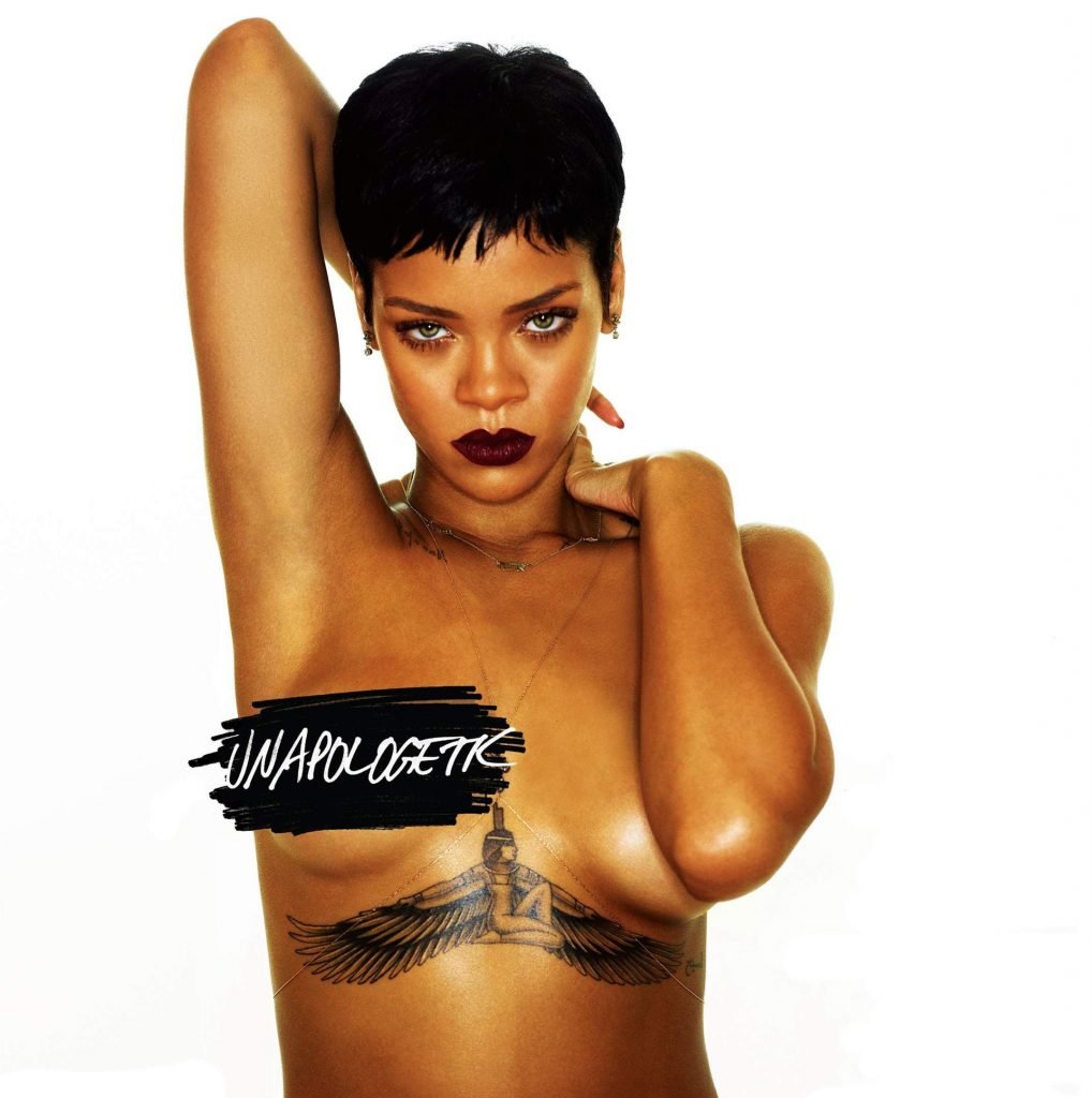 Rihanna Topless &amp; Sexy (46 Photos + Video)