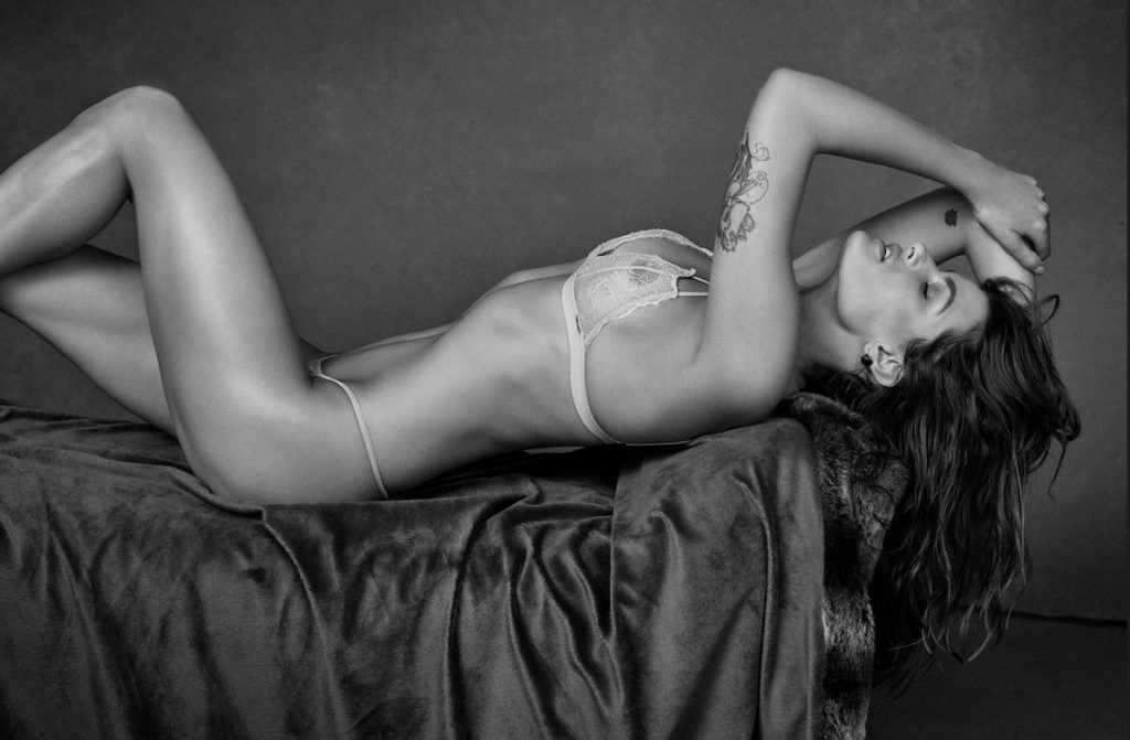 Isabeli Fontana See Through &amp; Sexy (14 Photos)