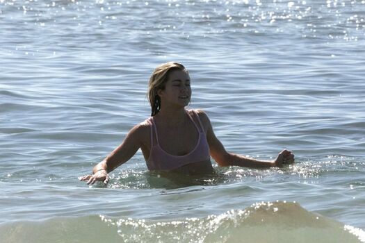 Lindsay Arnold / lindsarnold / lindsayarnold Nude Leaks Photo 41