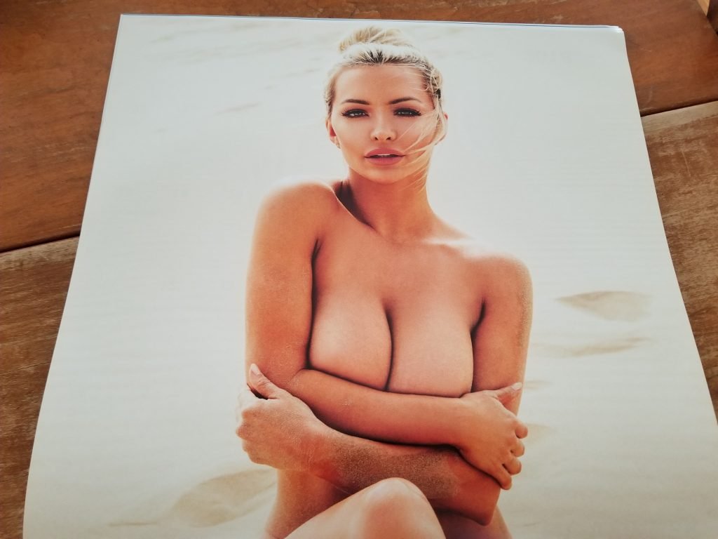 Lindsey Pelas Sexy Nude &amp; Sexy (19 Photos)