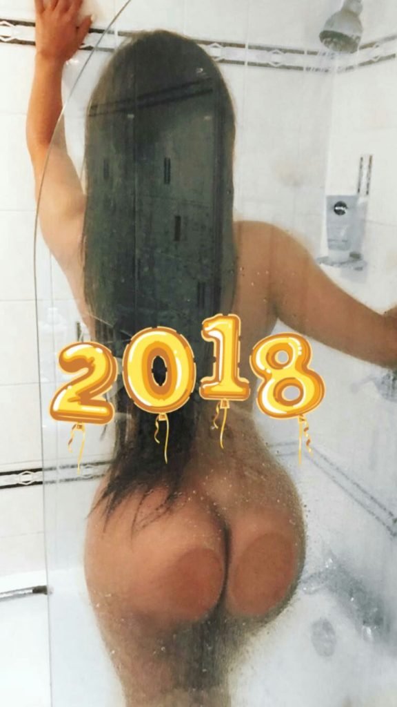 Suzy Cortez Naked (2 Photos)