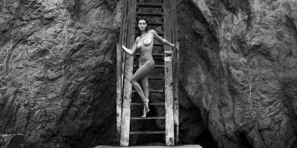 Alejandra Guilmant Nude (2 Hot Photos)