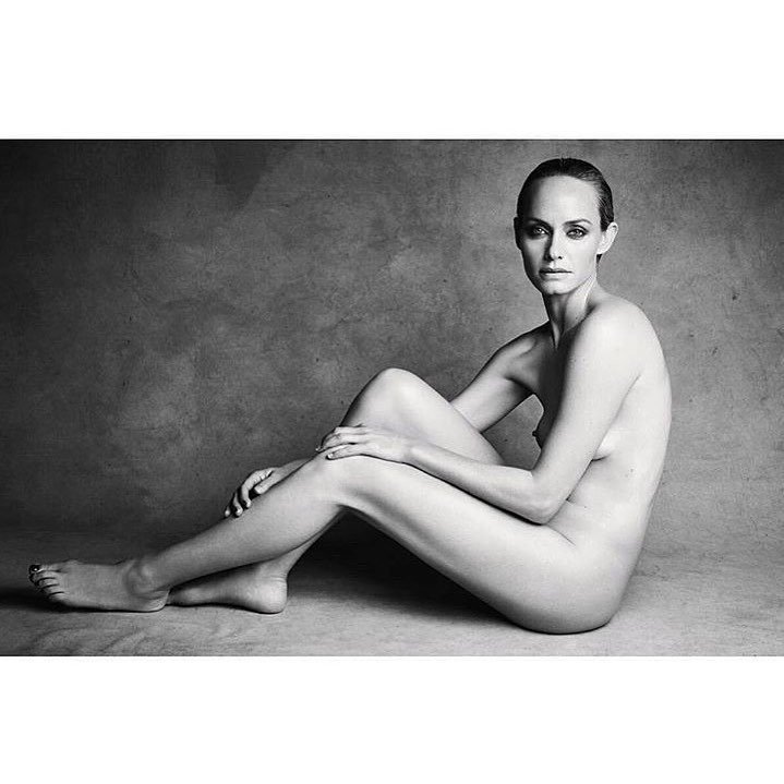 Amber Valletta Nude &amp; Sexy (17 Photos + Gif)