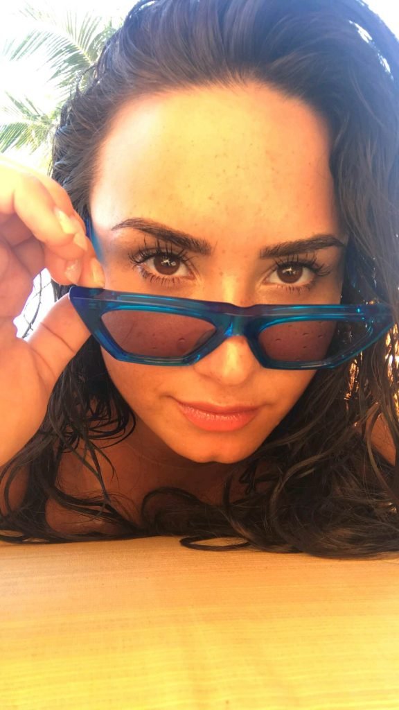 Demi Lovato (3 New Photos)