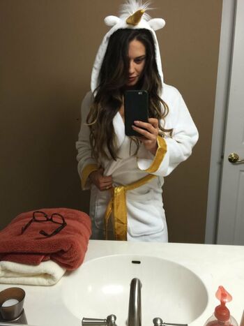 Kaitlyn (WWE) / celestebonin Nude Leaks Photo 402