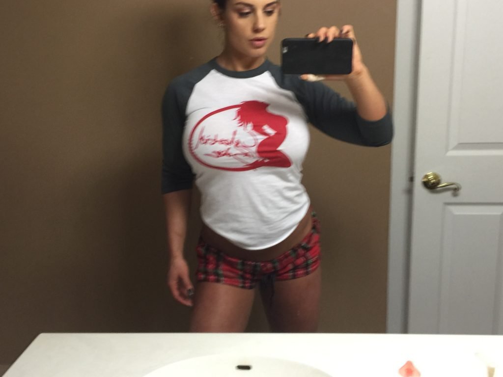 Kaitlyn WWE Leaked TheFappening (New Photos)