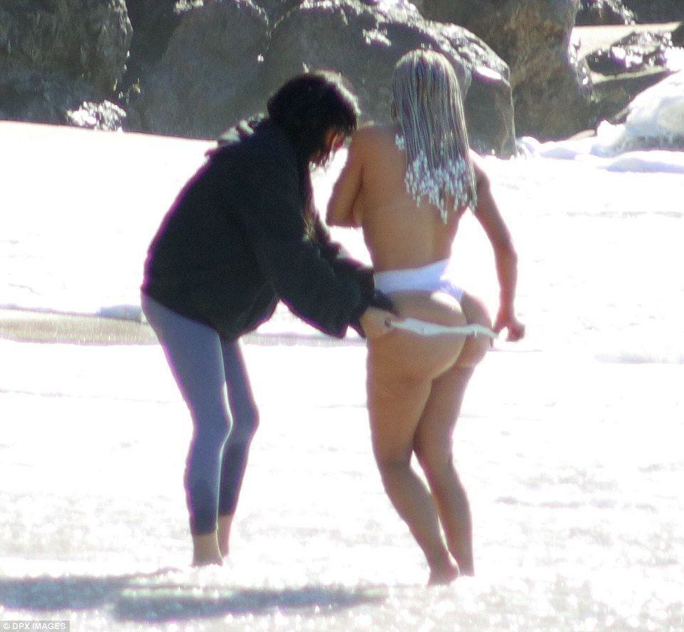 Kim Kardashian Sexy (21 New Photos)