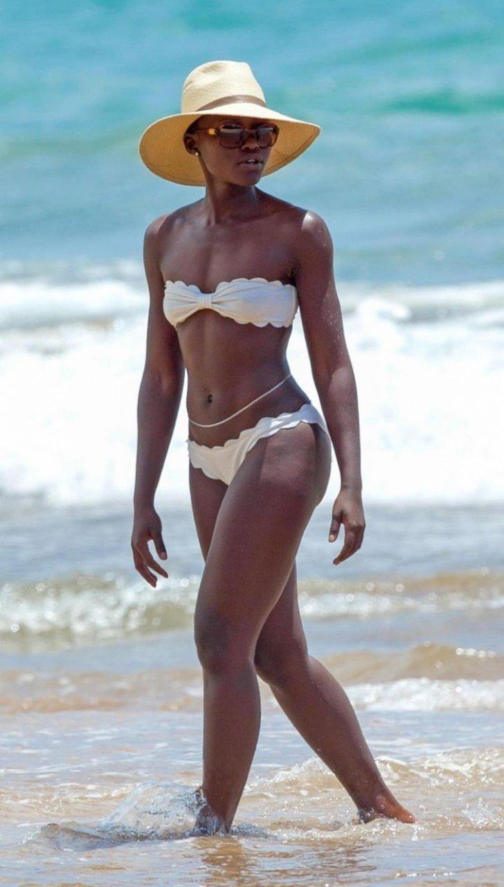 Lupita Nyong'o Nude & Sexy (20 Photos) | #TheFappening
