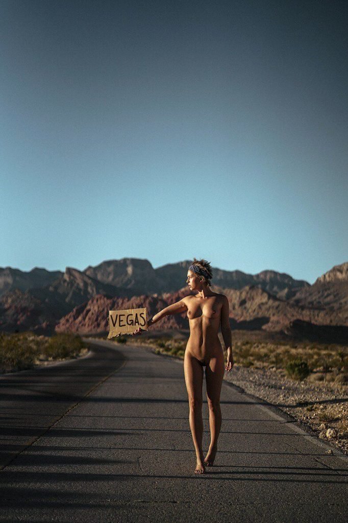 Marisa Papen Nude &amp; Sexy (14 Photos)