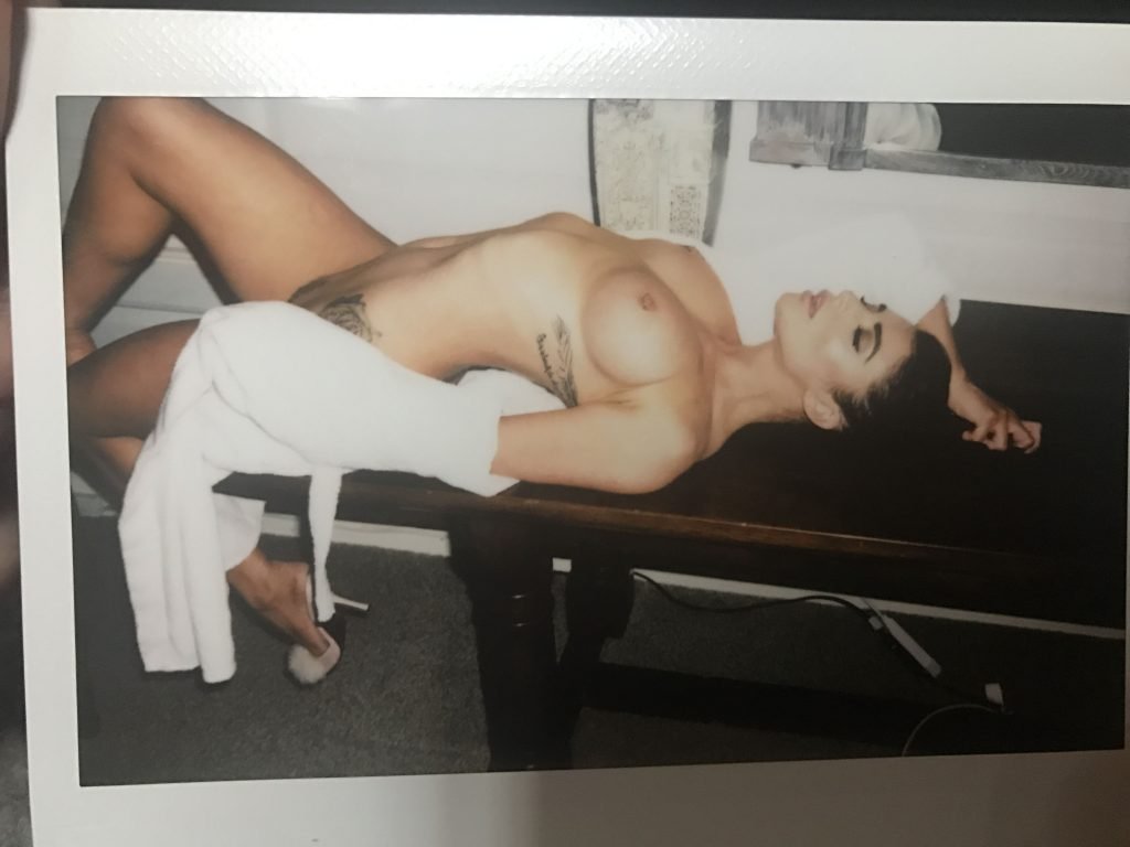 Scarlet Bouvier Nude &amp; Sexy (23 Photos + Videos)