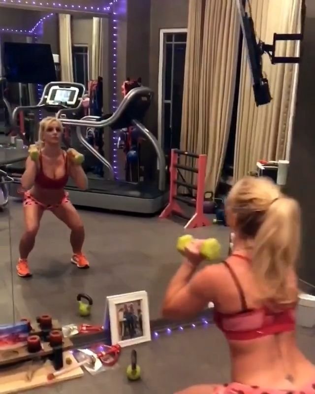 Britney Spears Sexy (13 Pics + Gifs &amp; Video)