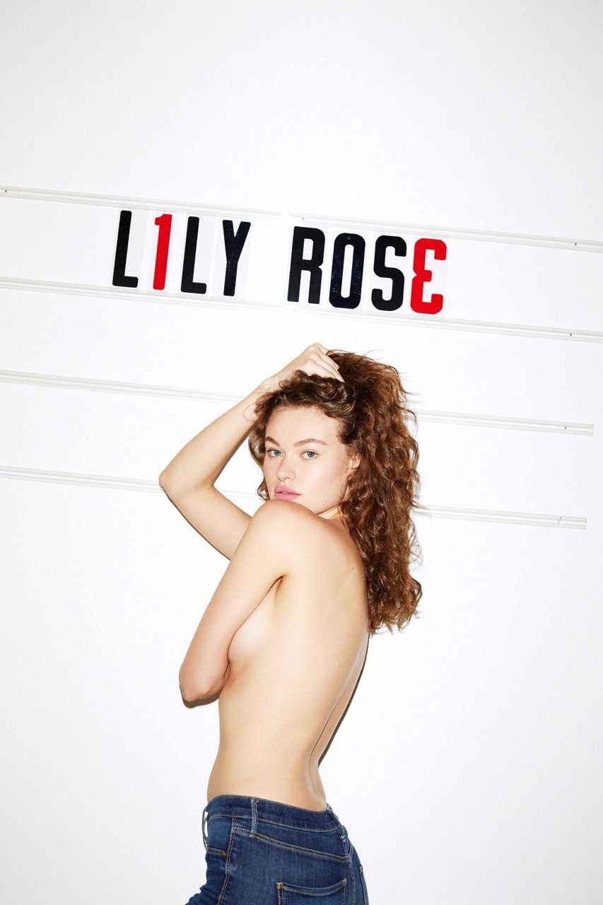 Lily Rose Cameron Nude & Sexy (21 Photos) .