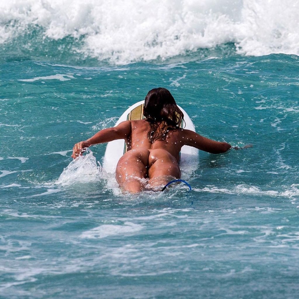 Topless Nude Surfer Girls Scenes
